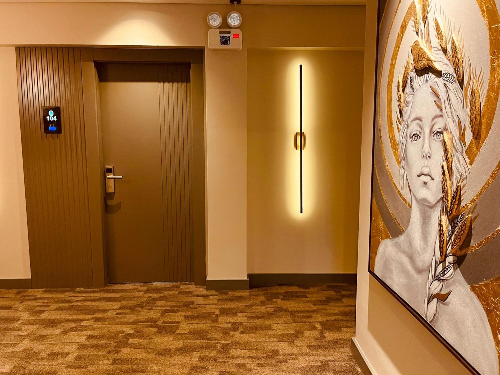 Monalisa Hotels Кушадасъ Екстериор снимка