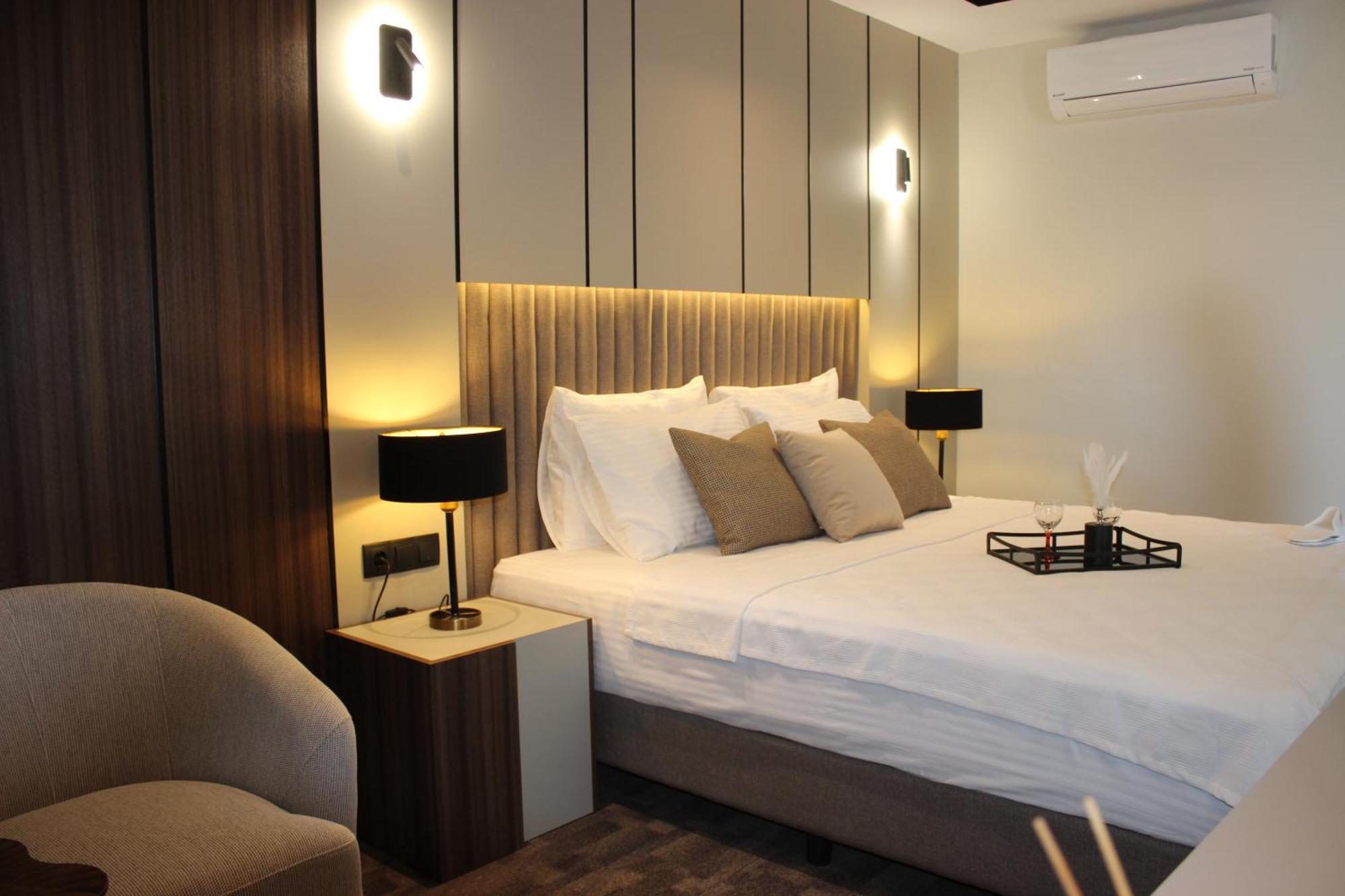 Monalisa Hotels Кушадасъ Екстериор снимка