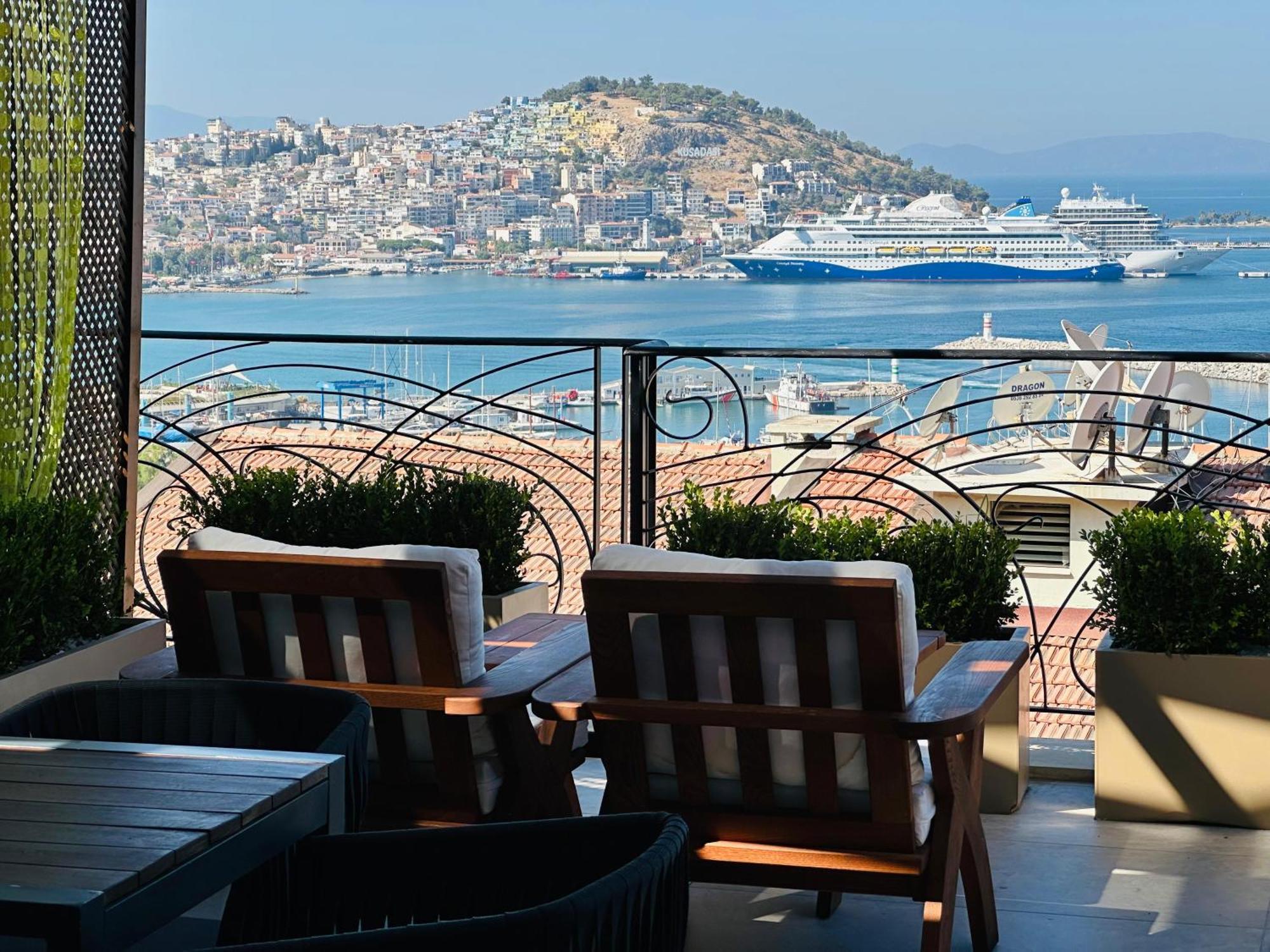 Monalisa Hotels Кушадасъ Екстериор снимка